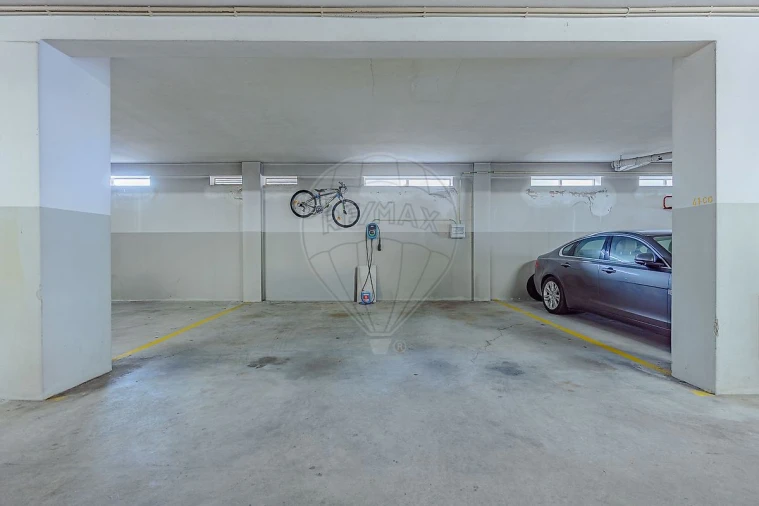 Apartamento T4 para Venda em Madalena Foto 3