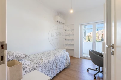 Apartamento T4 para Venda em Beato