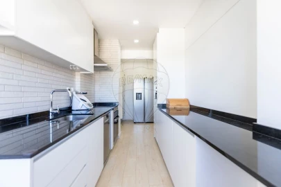 Apartamento T4 para Venda em Beato