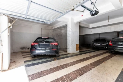 Apartamento T4 para Venda em Beato