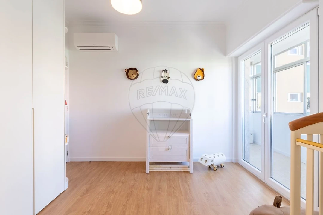 Apartamento T4 para Venda em Beato Foto 32