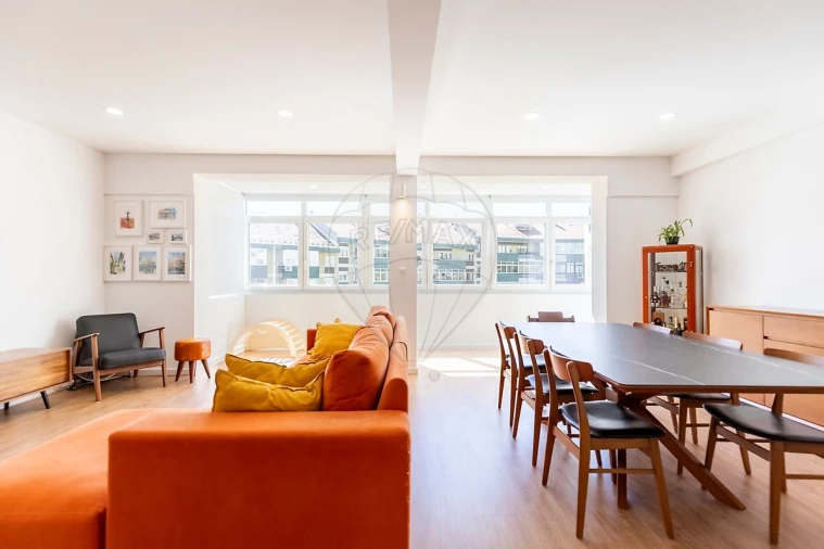 Apartamento T4 para Venda em Beato Foto 3