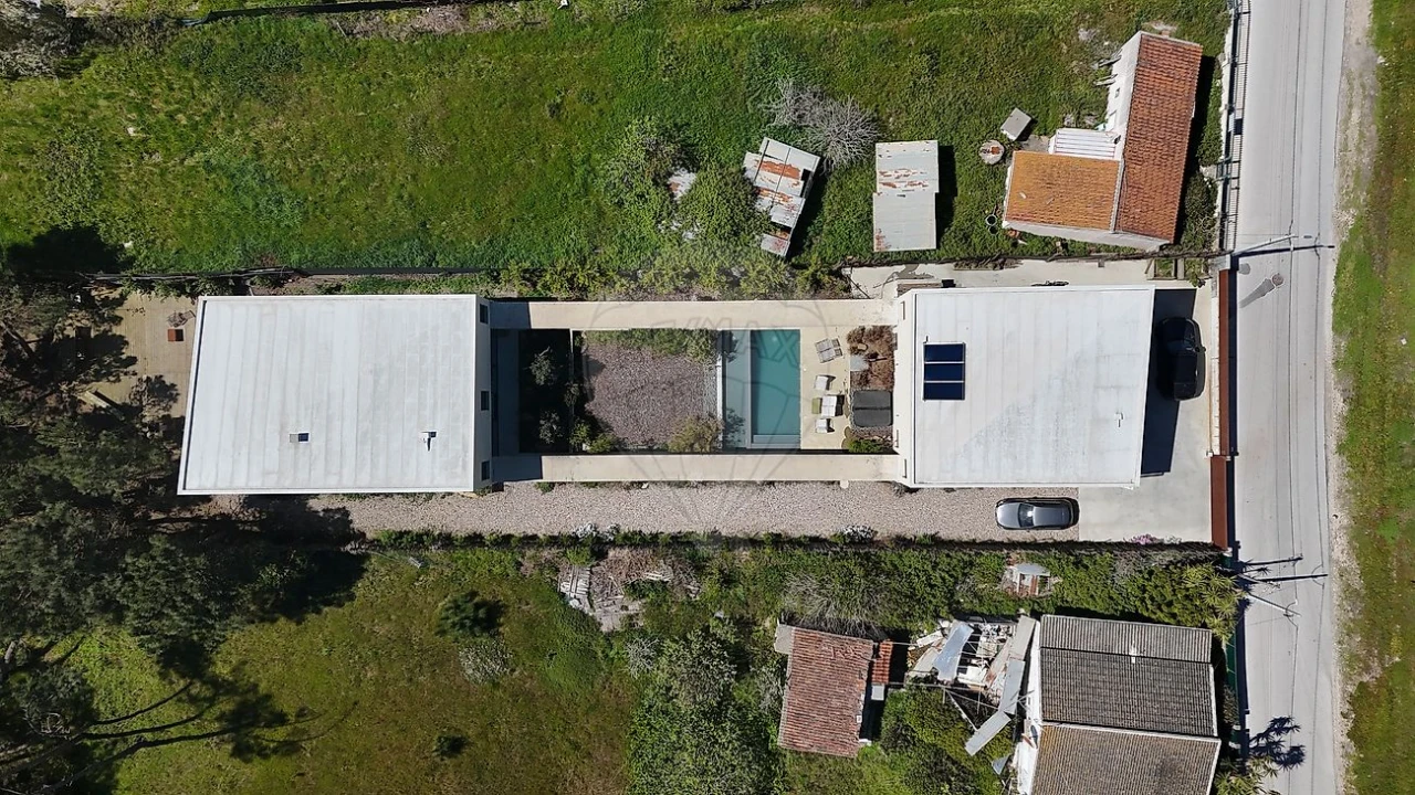 Moradia T4 para Venda em Silveira Foto 44