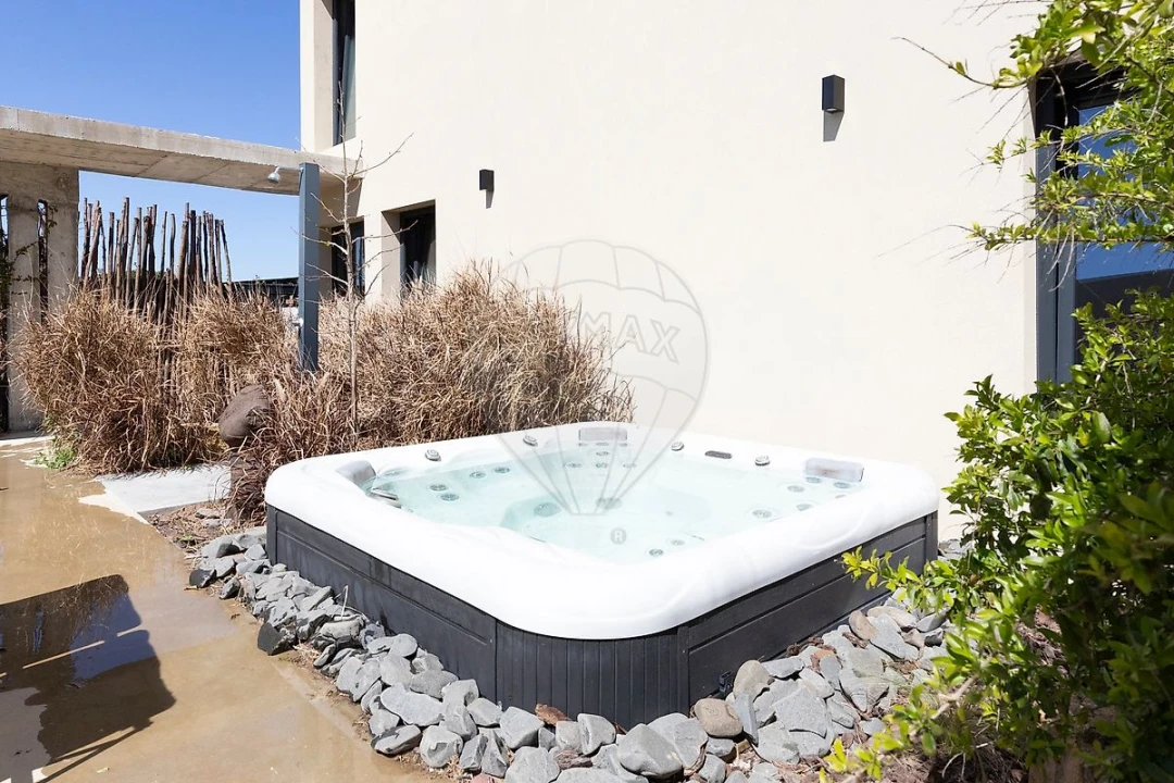 Moradia T4 para Venda em Silveira Foto 30