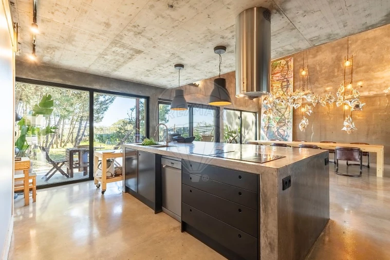 Moradia T4 para Venda em Silveira Foto 2