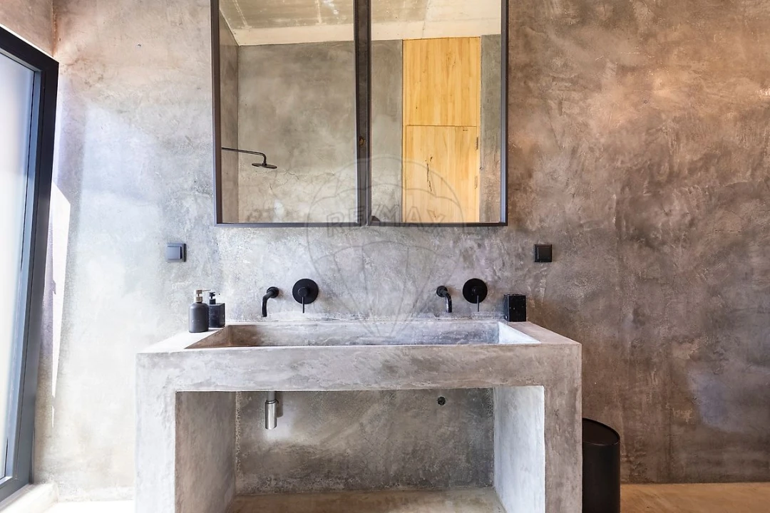 Moradia T4 para Venda em Silveira Foto 35