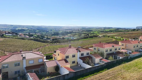 Moradia T3 para Venda em Lourinhã e Atalaia