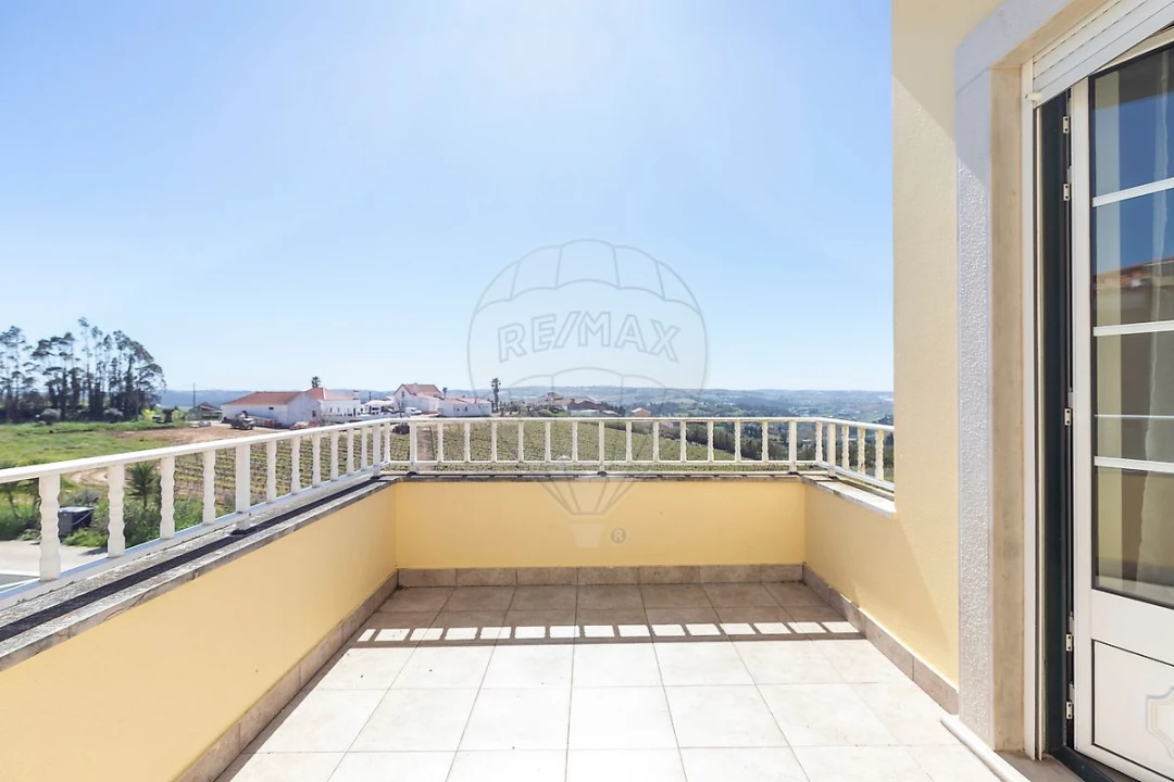 Moradia T3 para Venda em Lourinhã e Atalaia Foto 13