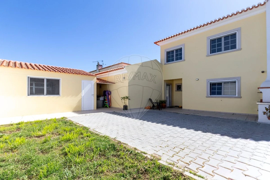 Moradia T3 para Venda em Lourinhã e Atalaia Foto 27