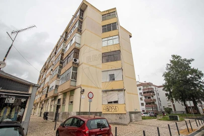 Apartamento T2 para Arrendamento em Alverca do Ribatejo e Sobralinho