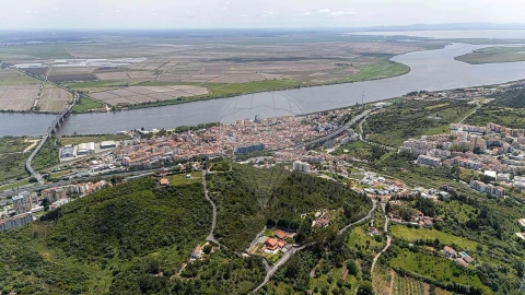 Terreno para Venda em Vila Franca de Xira