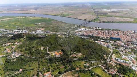 Terreno para Venda em Vila Franca de Xira