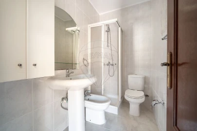 Apartamento T3 para Venda em Arrifana
