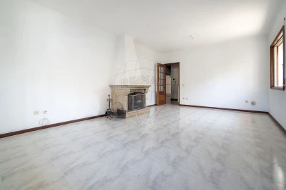 Apartamento T3 para Venda em Arrifana