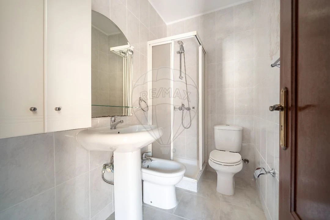 Apartamento T3 para Venda em Arrifana Foto 20