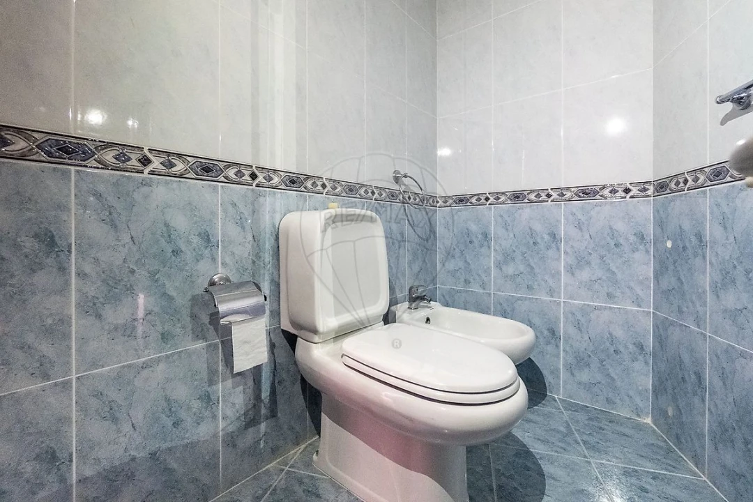 Apartamento T3 para Venda em Arrifana Foto 19
