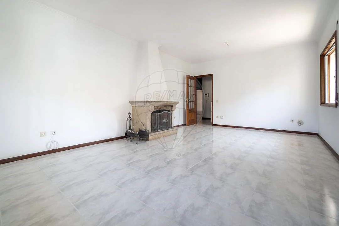 Apartamento T3 para Venda em Arrifana Foto 10