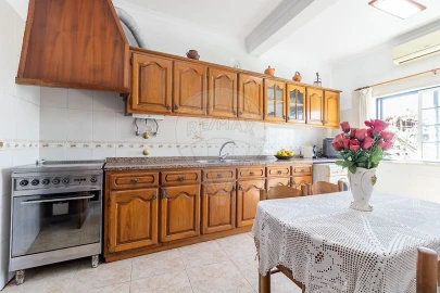 Moradia T5 para Venda em Ramada e Caneças