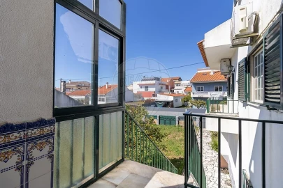 Moradia T5 para Venda em Ramada e Caneças