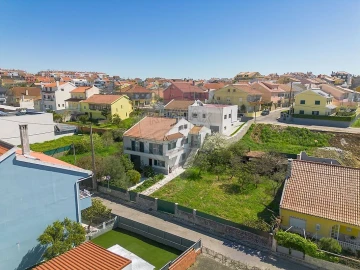 Moradia T5 para Venda em Ramada e Caneças