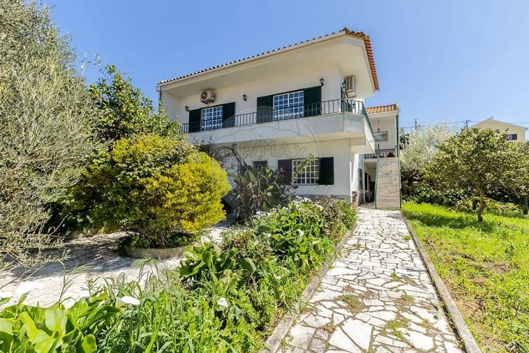 Moradia T5 para Venda em Ramada e Caneças Foto 21