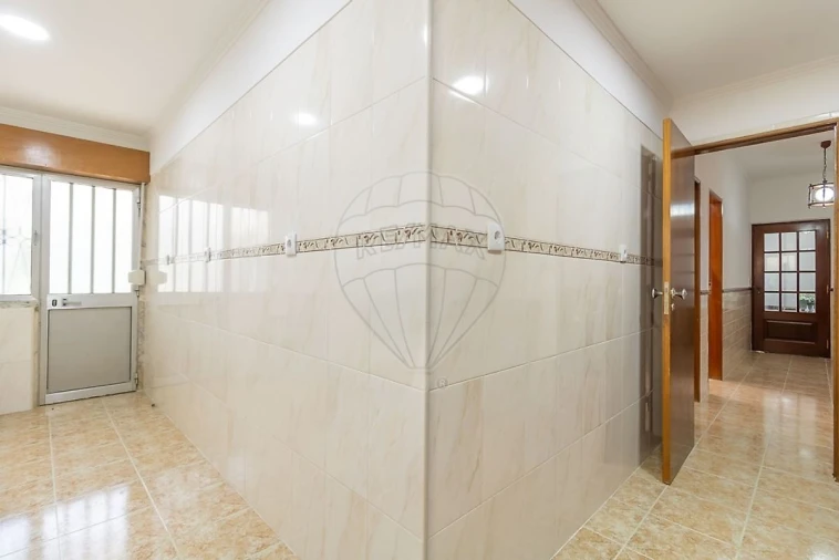 Moradia T5 para Venda em Ramada e Caneças Foto 33