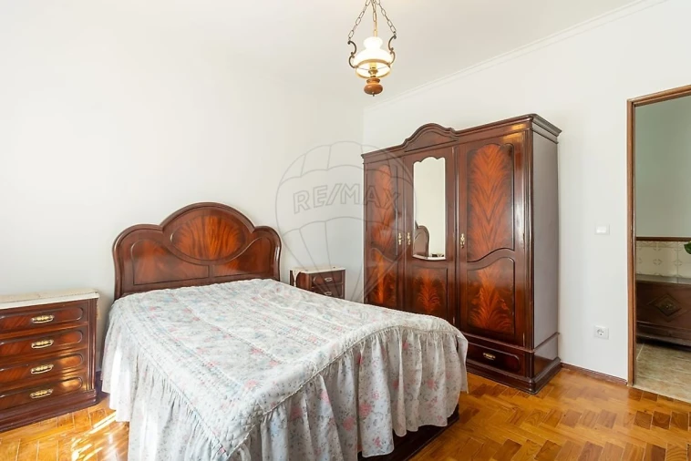 Moradia T5 para Venda em Ramada e Caneças Foto 28