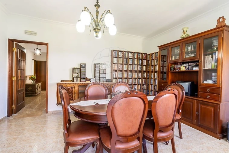 Moradia T5 para Venda em Ramada e Caneças Foto 22