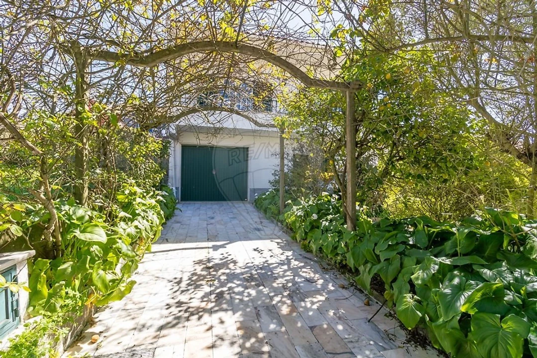 Moradia T5 para Venda em Ramada e Caneças Foto 27