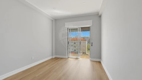 Apartamento T3 para Venda em Castanheira do Ribatejo e Cachoeiras