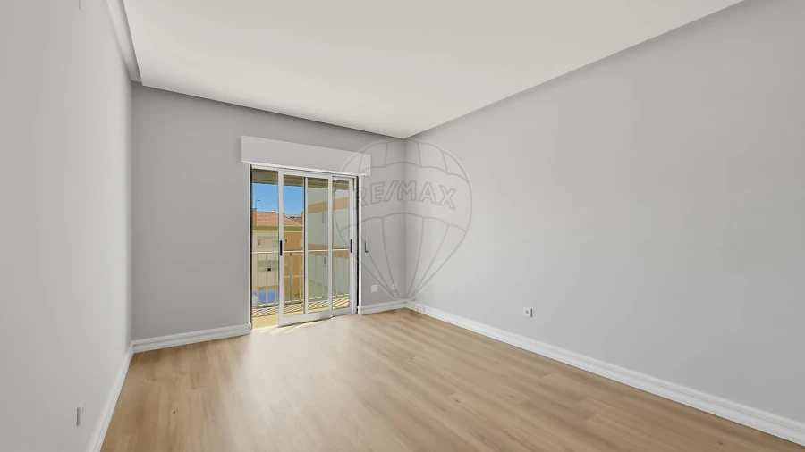 Apartamento T3 para Venda em Castanheira do Ribatejo e Cachoeiras Foto 16