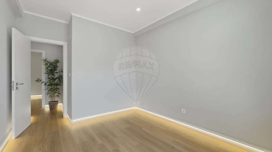 Apartamento T3 para Venda em Castanheira do Ribatejo e Cachoeiras Foto 6