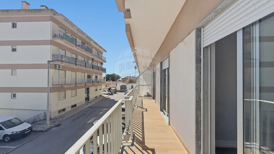 Apartamento T3 para Venda em Castanheira do Ribatejo e Cachoeiras Foto 23