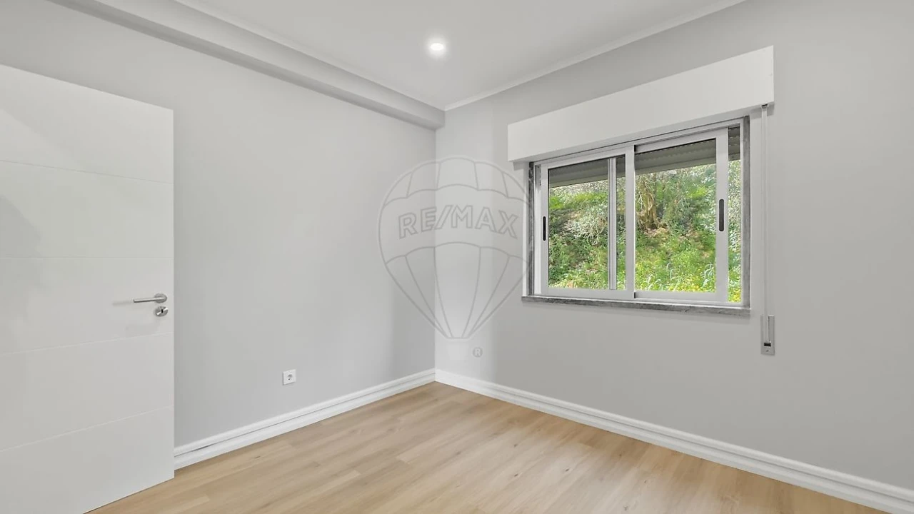 Apartamento T3 para Venda em Castanheira do Ribatejo e Cachoeiras Foto 21