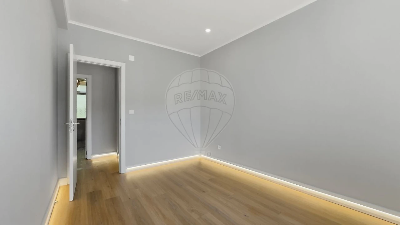 Apartamento T3 para Venda em Castanheira do Ribatejo e Cachoeiras Foto 15