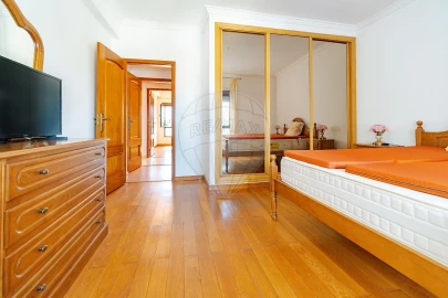 Apartamento T3 para Venda em Santa Iria de Azoia, São João da Talha e Bobadela