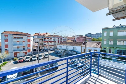 Apartamento T3 para Venda em Santa Iria de Azoia, São João da Talha e Bobadela