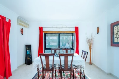 Apartamento T3 para Venda em Santa Iria de Azoia, São João da Talha e Bobadela