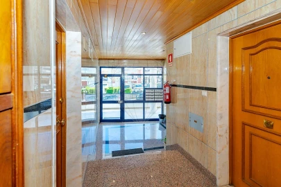 Apartamento T3 para Venda em Santa Iria de Azoia, São João da Talha e Bobadela