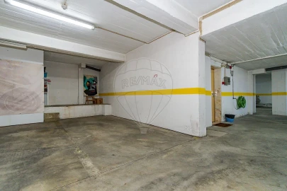 Apartamento T3 para Venda em Santa Iria de Azoia, São João da Talha e Bobadela