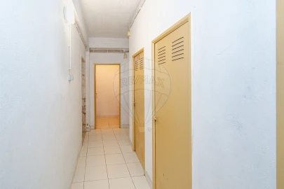 Apartamento T3 para Venda em Santa Iria de Azoia, São João da Talha e Bobadela