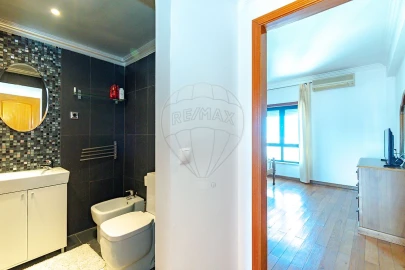 Apartamento T3 para Venda em Santa Iria de Azoia, São João da Talha e Bobadela