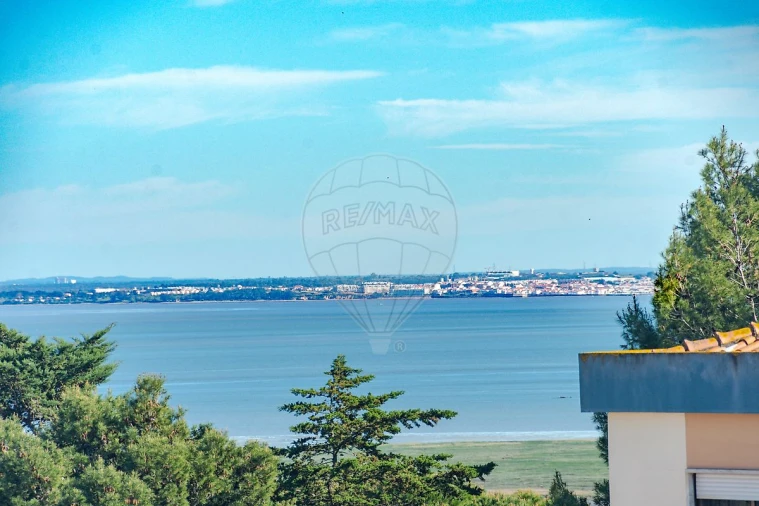 Apartamento T3 para Venda em Santa Iria de Azoia, São João da Talha e Bobadela Foto 30