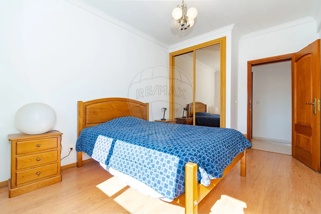 Apartamento T3 para Venda em Santa Iria de Azoia, São João da Talha e Bobadela Foto 12