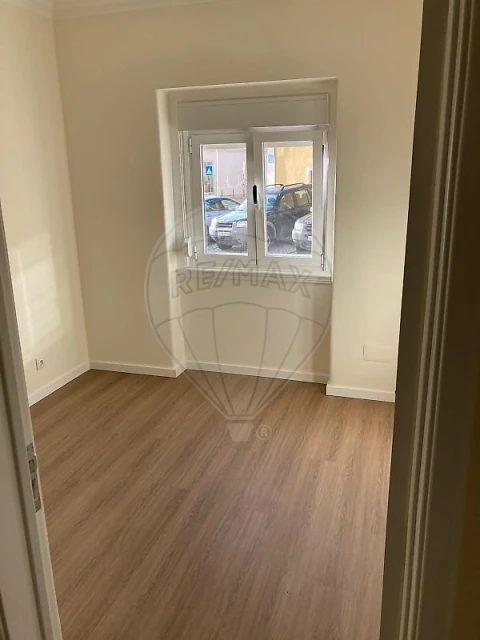 Apartamento T2 para Arrendamento em Nossa Senhora do Pópulo, Coto e São Gregório