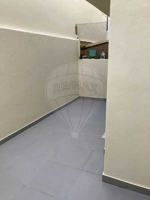 Apartamento T2 para Arrendamento em Nossa Senhora do Pópulo, Coto e São Gregório