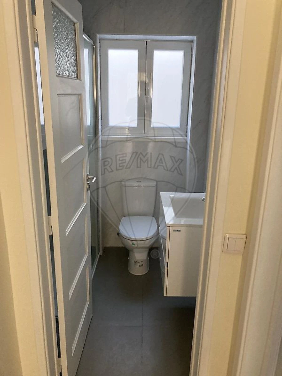 Apartamento T2 para Arrendamento em Nossa Senhora do Pópulo, Coto e São Gregório Foto 13