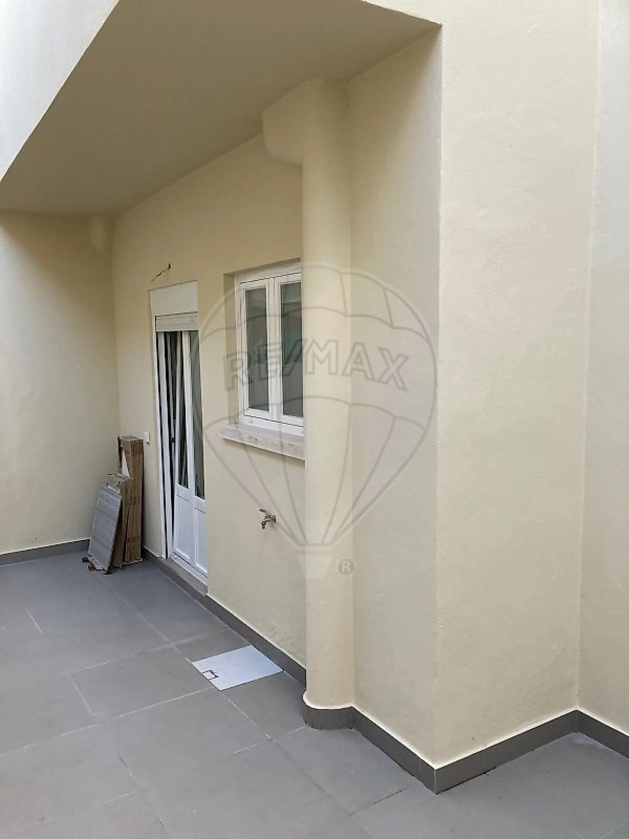 Apartamento T2 para Arrendamento em Nossa Senhora do Pópulo, Coto e São Gregório Foto 16