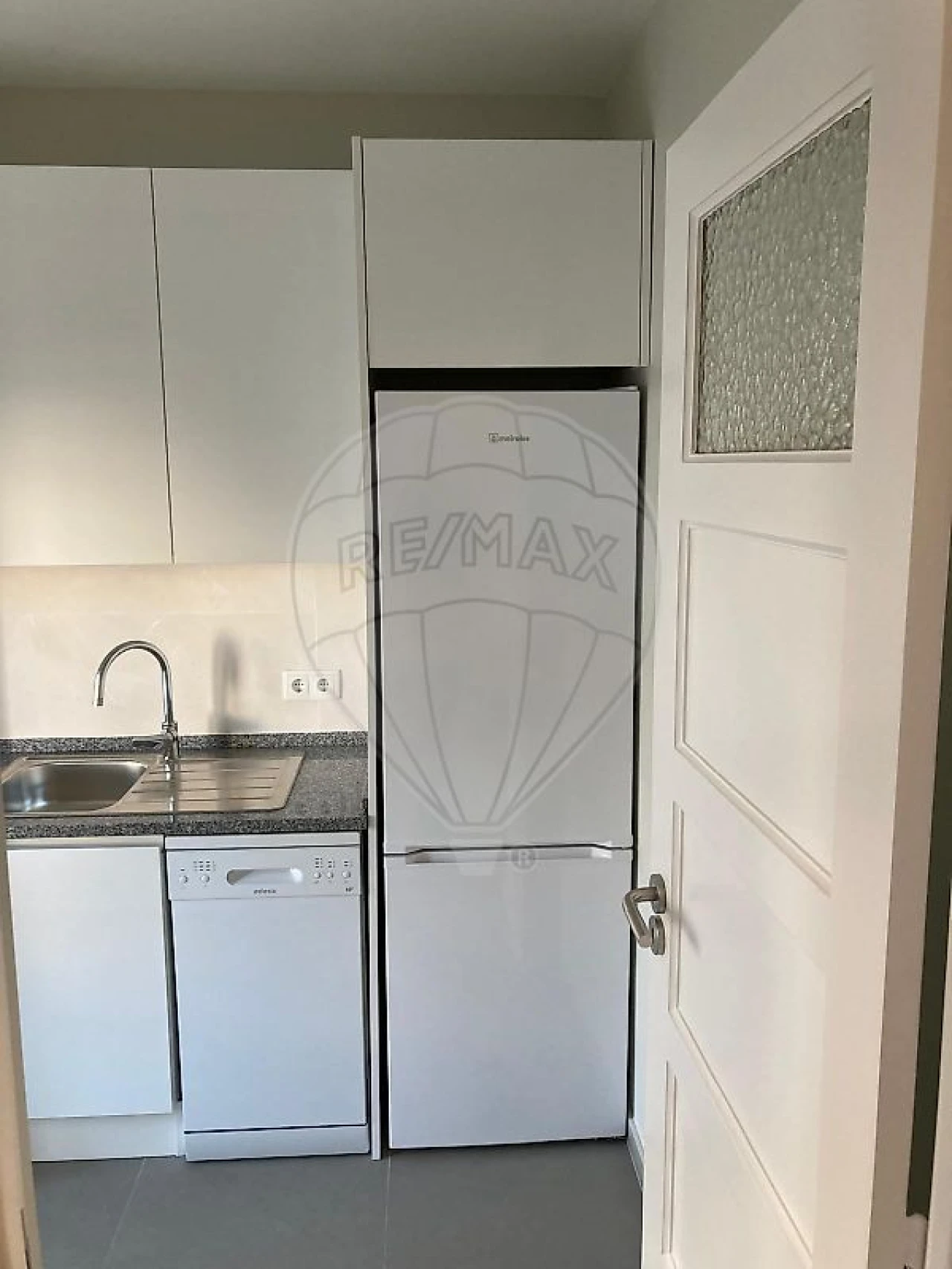 Apartamento T2 para Arrendamento em Nossa Senhora do Pópulo, Coto e São Gregório Foto 10