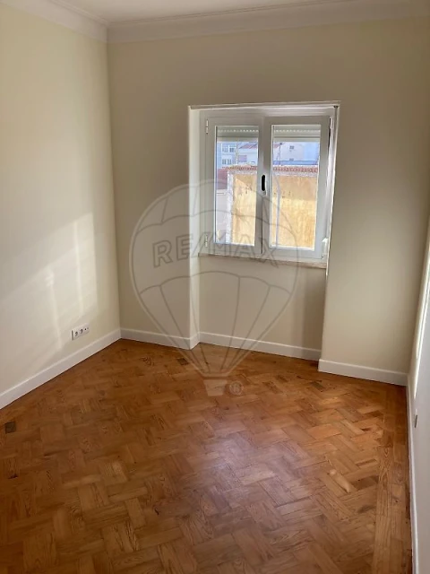 Apartamento T2 para Arrendamento em Nossa Senhora do Pópulo, Coto e São Gregório